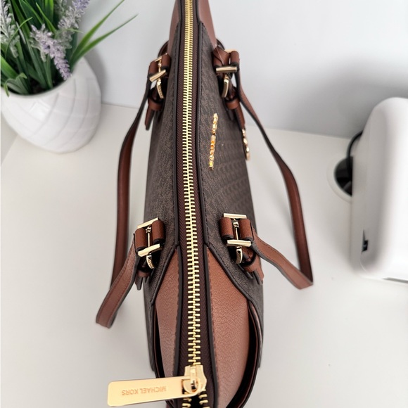 Michael Kors Purss - Picture 3 of 9